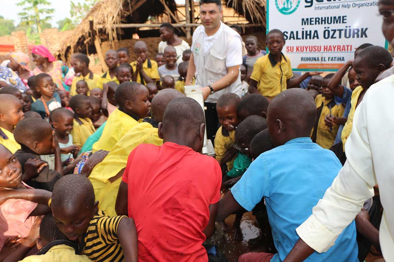 European Yetim Eli inaugurates fresh water wells in Uganda